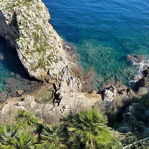 Awa Kafara , Porticello Italia
